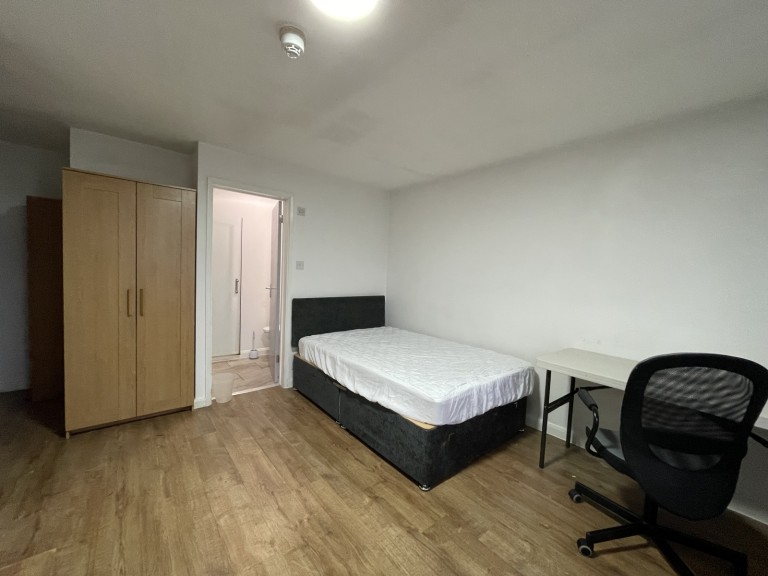 Images for Queens Park Parade, NN2 EAID:Keyhomes BID:Keyhomes