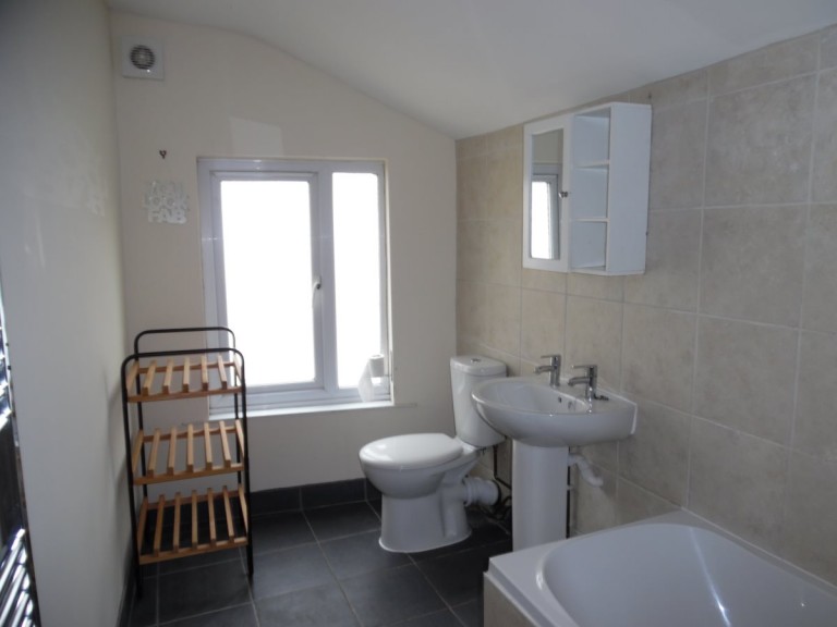 Images for Leslie Road, Semilong NN2 EAID:Keyhomes BID:Keyhomes