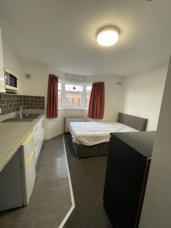 Images for QUEENS PARK PARADE, NN2